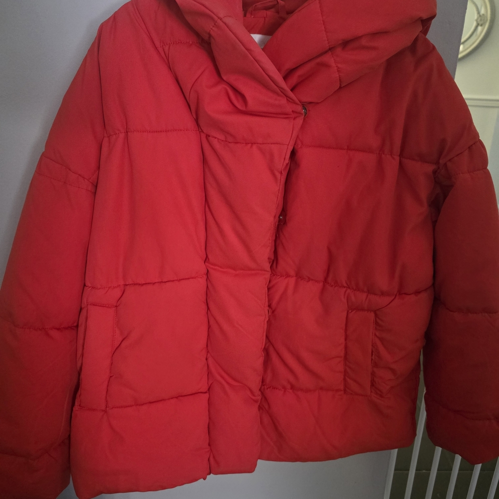 H&M Bright Red Women's Puffer Jacket Size : US6
